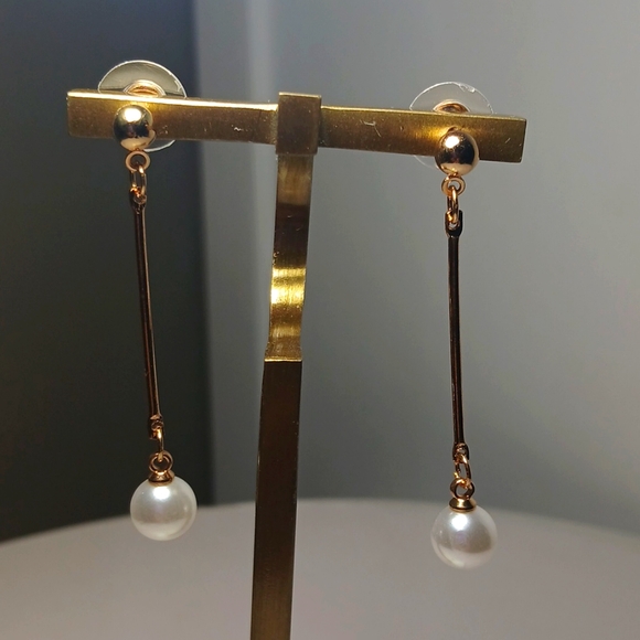 Pearl Drop Earrings Women - Picture 1 of 4